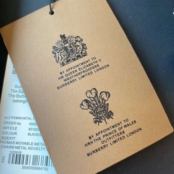 BURBERRY Bear 🐻 key chain bag charm with tag and box - Picture 2 of 10